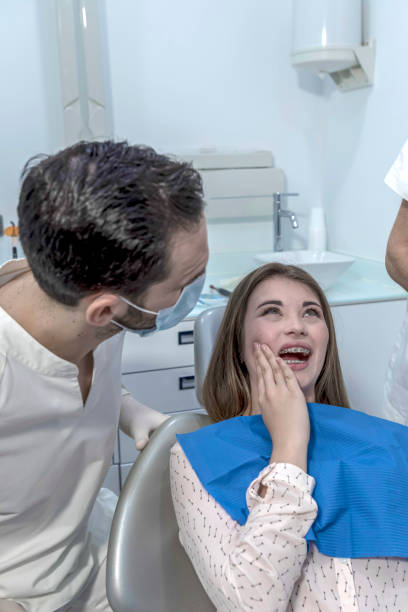 Best Emergency Broken Tooth Repair in Frostproof, FL